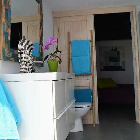 Apartamento Las Palmeras Nazaret Exterior photo